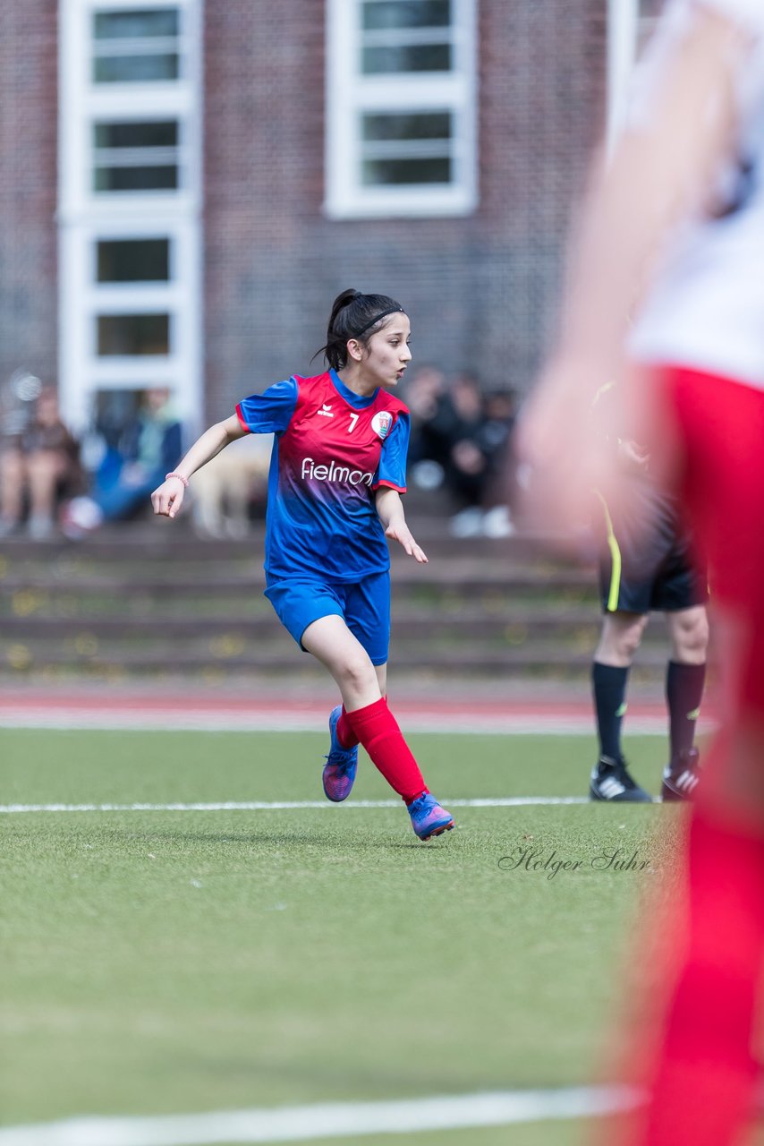 Bild 170 - wCJ Walddoerfer 2 - VfL Pinneberg 2 : Ergebnis: 7:0